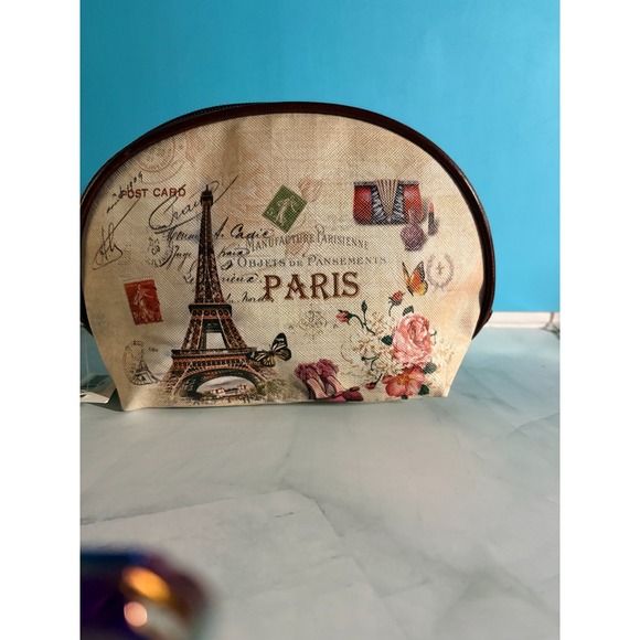 Paris Postcard Makeup Bag - New - Picture 3 of 3